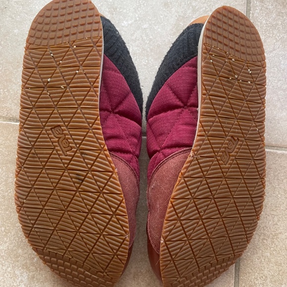 Teva Reember Multicolor Slip-ons - Picture 2 of 4